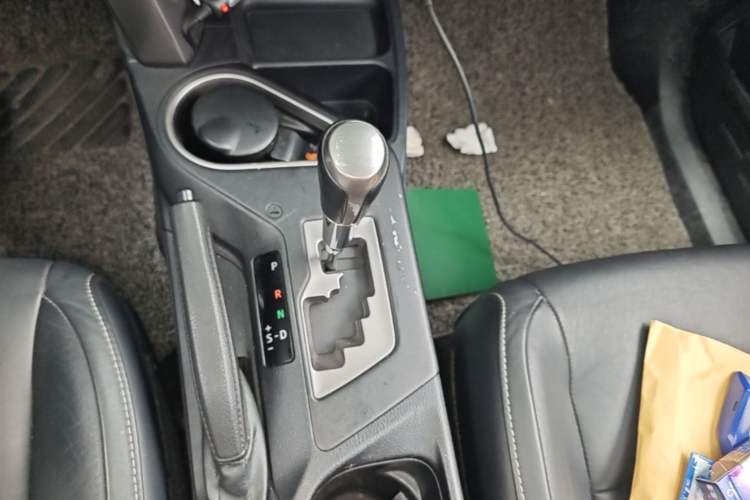 Used Toyota RAV4 2016 2.5L Automatic 4x4 Elite Edition Gear Lever