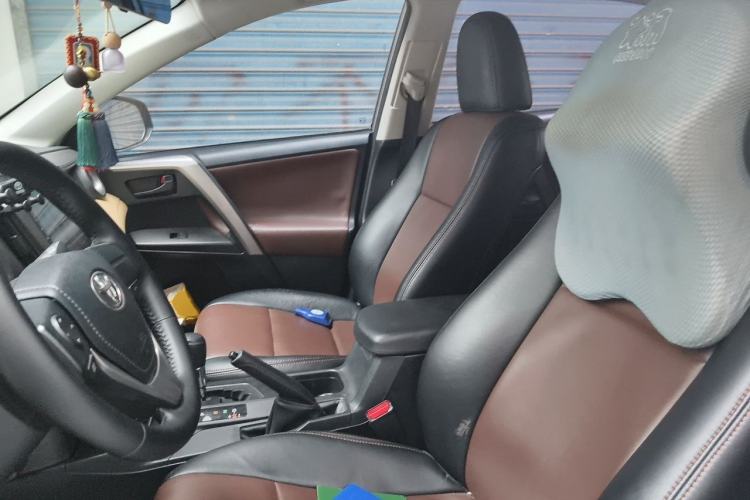 Used Toyota RAV4 2016 2.0L CVT Two-Wheel Drive Urban Edition China V Standard Left Front Seat