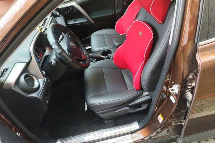 Used Toyota RAV4 2016 2.0L CVT Two-Wheel Drive Fashion Edition China V Standard Left Front Seat
