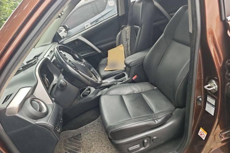 Used Toyota RAV4 2016 2.5L Automatic 4x4 Elite Edition Left Front Seat