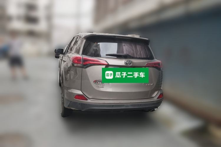 Used Toyota RAV4 2016 2.0L CVT Two-Wheel Drive Urban Edition China V Standard Rear