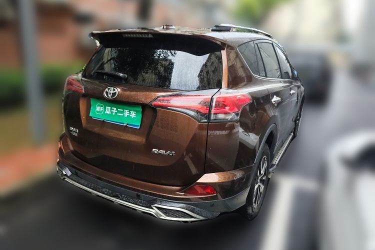 Used Toyota RAV4 2016 2.0L CVT Two-Wheel Drive Fashion Edition China V Standard Rear Right 45 Deg