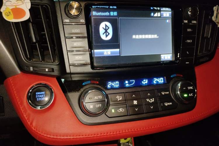 Used Toyota RAV4 2016 2.0L CVT Two-Wheel Drive Fashion Edition China V Standard Audio And AC Panel
