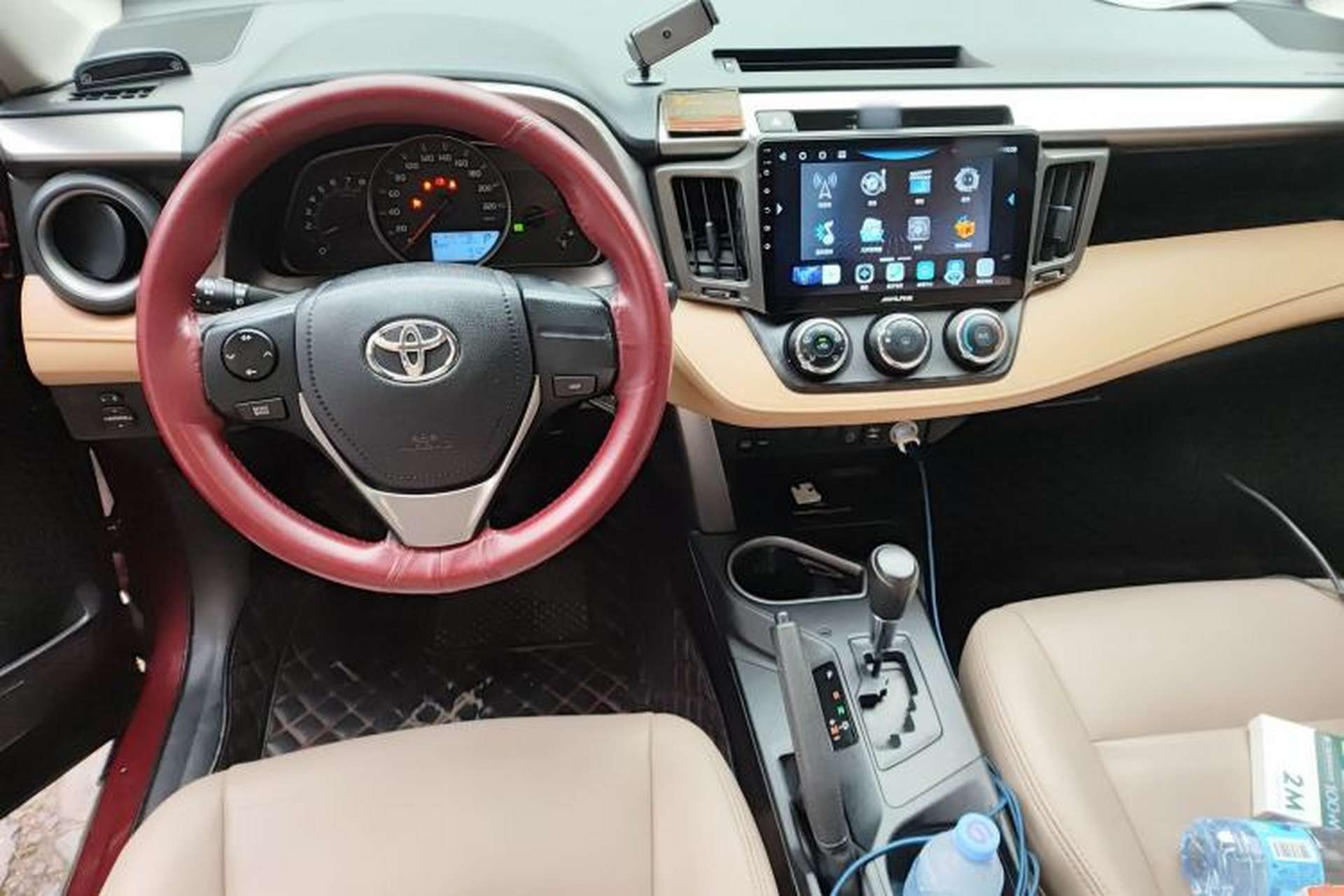 Used Toyota RAV4 2016 2.0L CVT Two-Wheel Drive Urban Edition China V Standard Center Console
