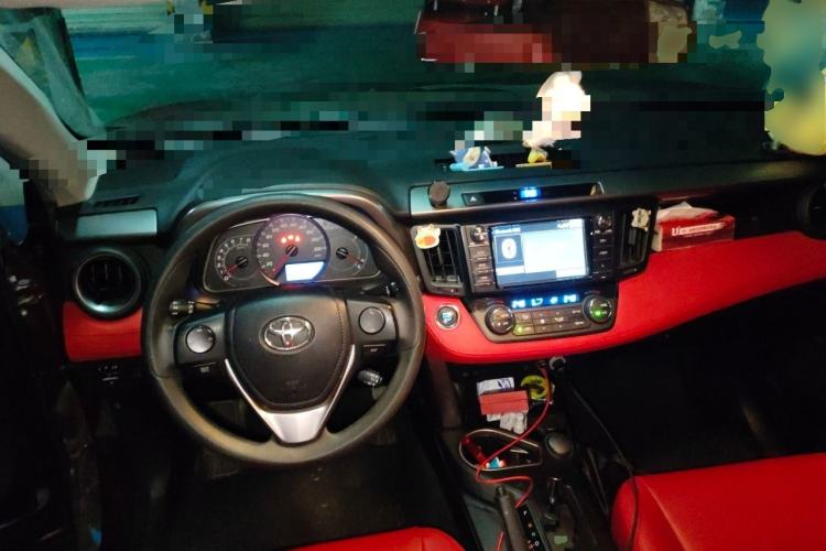 Used Toyota RAV4 2016 2.0L CVT Two-Wheel Drive Fashion Edition China V Standard Center Console