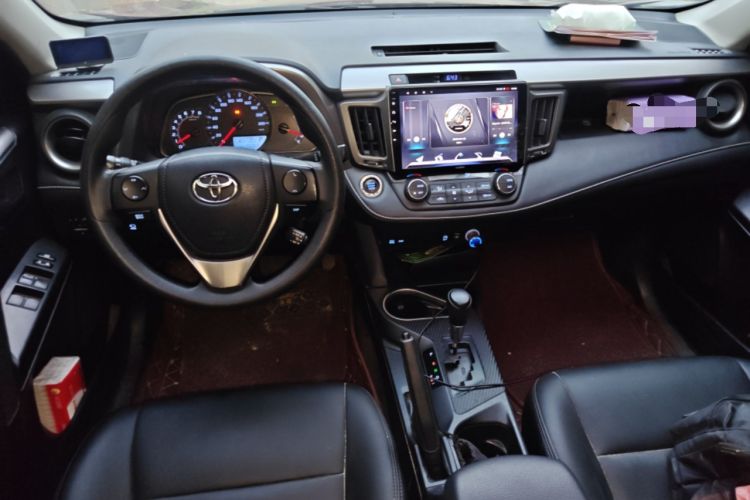 Used Toyota RAV4 2016 2.0L CVT Two-Wheel Drive Fashion Edition China V Standard Center Console