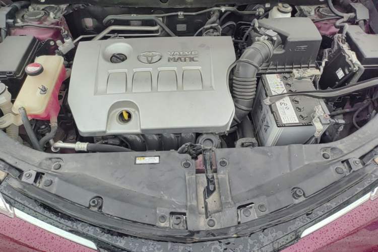 Used Toyota RAV4 2016 2.0L CVT Two-Wheel Drive Fashion Edition China V Standard Engine Bay