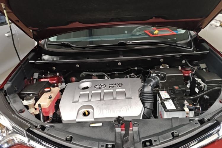 Used Toyota RAV4 2016 2.0L CVT Two-Wheel Drive Smart Edition China V Standard Engine Bay