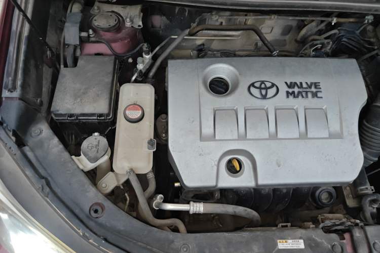 Used Toyota RAV4 2016 2.0L CVT Two-Wheel Drive Fashion Edition China V Standard Engine Bay Right