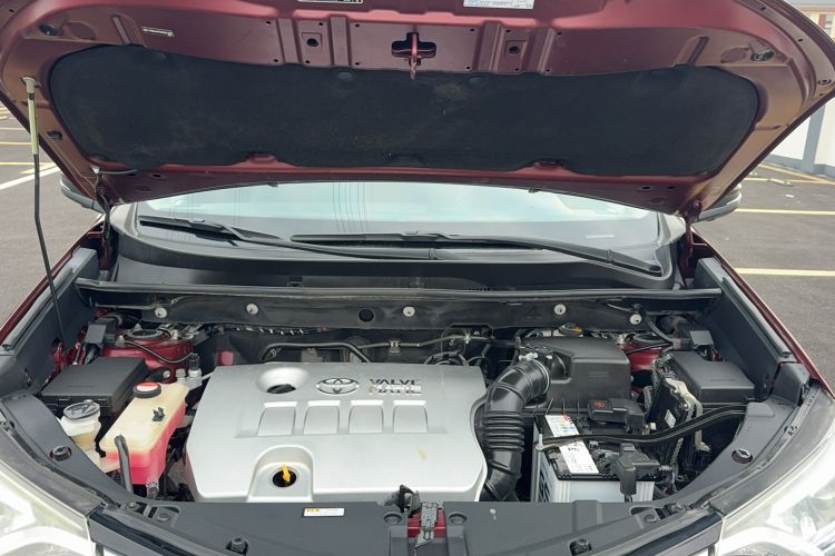 Used Toyota RAV4 2016 2.0L CVT Two-Wheel Drive Smart Edition China V Standard Engine Bay