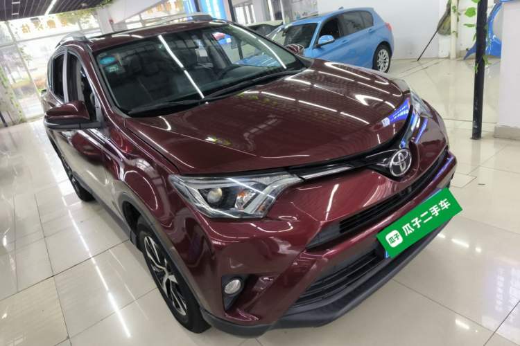 Used Toyota RAV4 2016 2.0L CVT Two-Wheel Drive Fashion Edition China V Standard Exterior 1