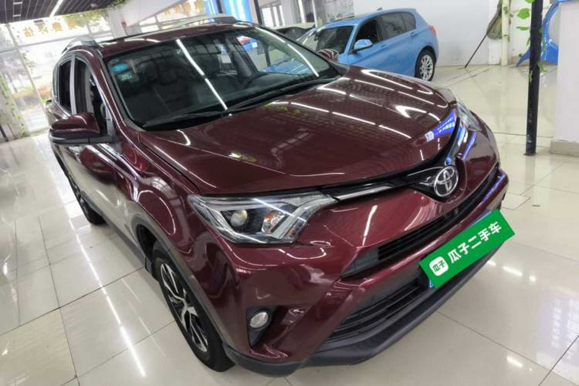 Used Toyota RAV4 2016 2.0L CVT Two-Wheel Drive Fashion Edition China V Standard Exterior 1