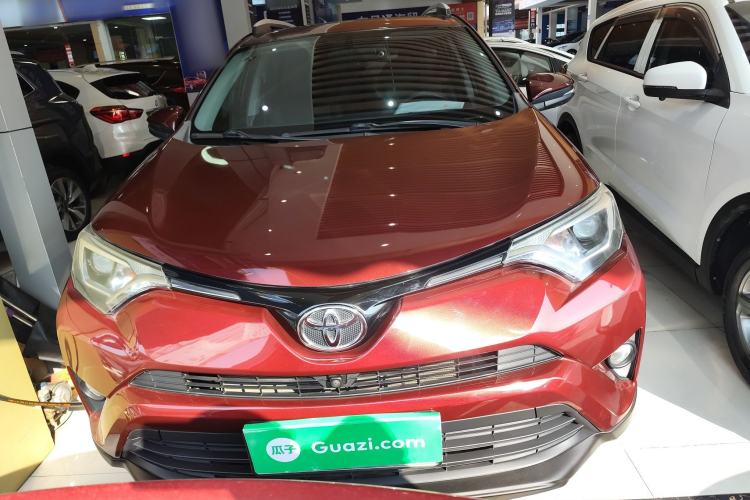 Used Toyota RAV4 2016 2.0L CVT Two-Wheel Drive Fashion Edition China V Standard Exterior 1