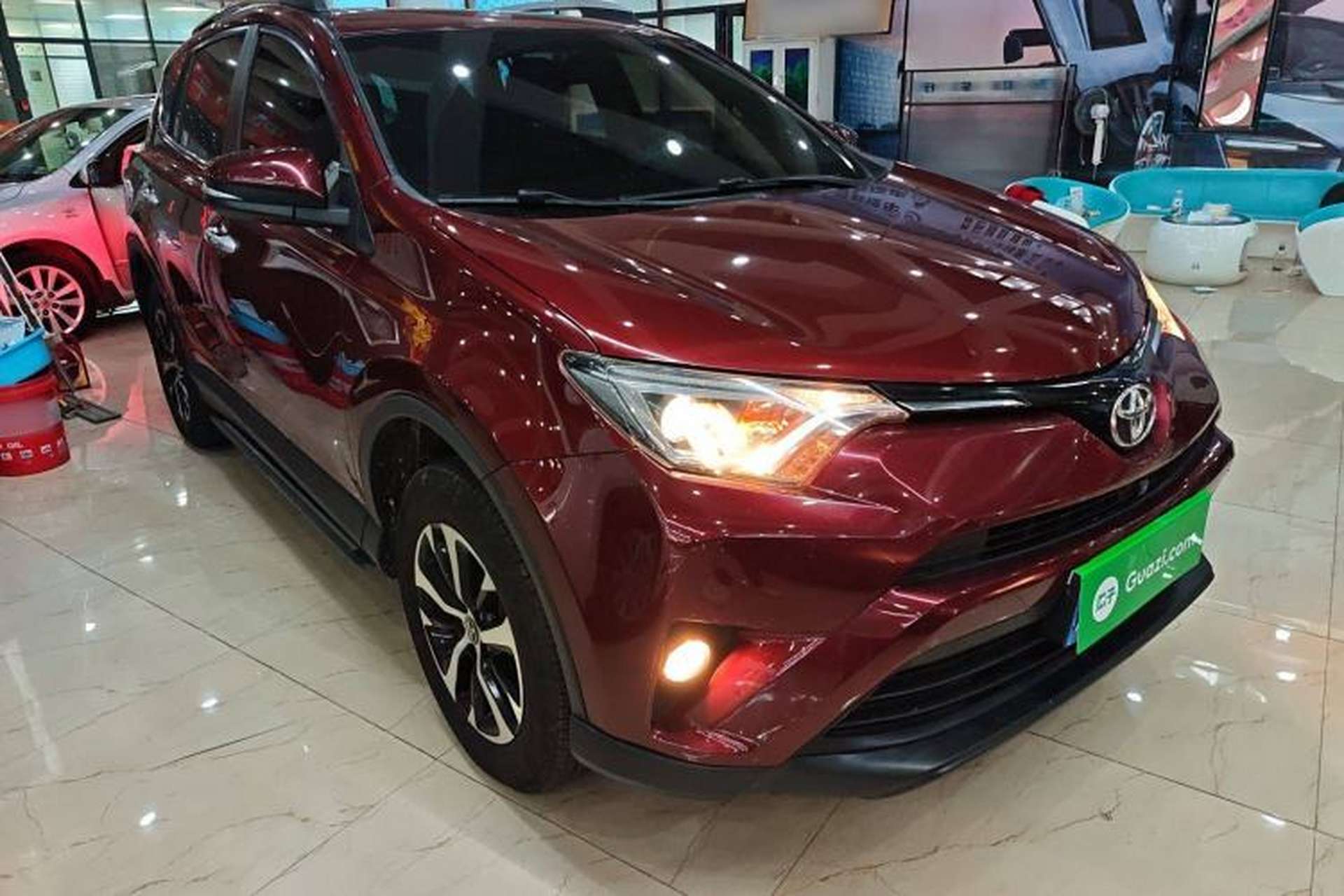 Used Toyota RAV4 2016 2.0L CVT Two-Wheel Drive Fashion Edition China V Standard Exterior 2