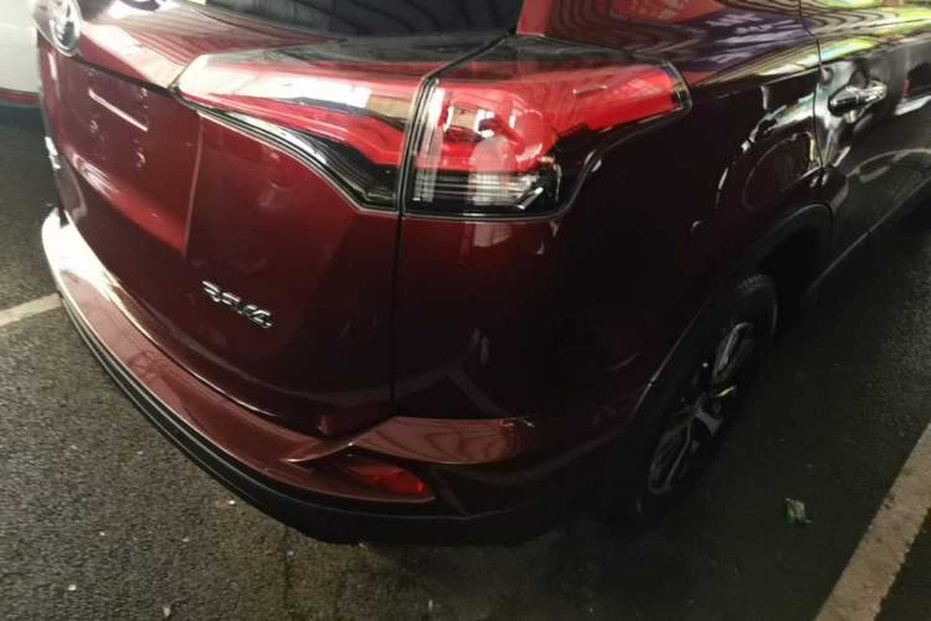 Used Toyota RAV4 2016 2.0L CVT Two-Wheel Drive Fashion Edition China V Standard Exterior 3