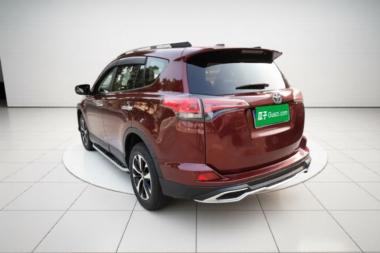 Used Toyota RAV4 2016 2.0L CVT Two-Wheel Drive Fashion Edition China V Standard Exterior 3