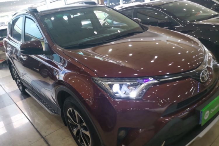 Used Toyota RAV4 2016 2.0L CVT Two-Wheel Drive Fashion Edition China V Standard Exterior 3