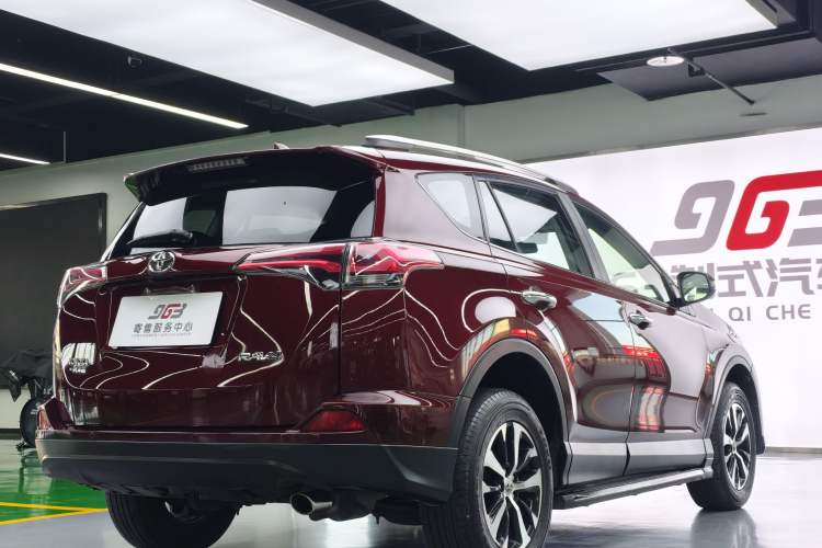 Used Toyota RAV4 2016 2.0L CVT Two-Wheel Drive Comfort Edition China V Standard Exterior 3