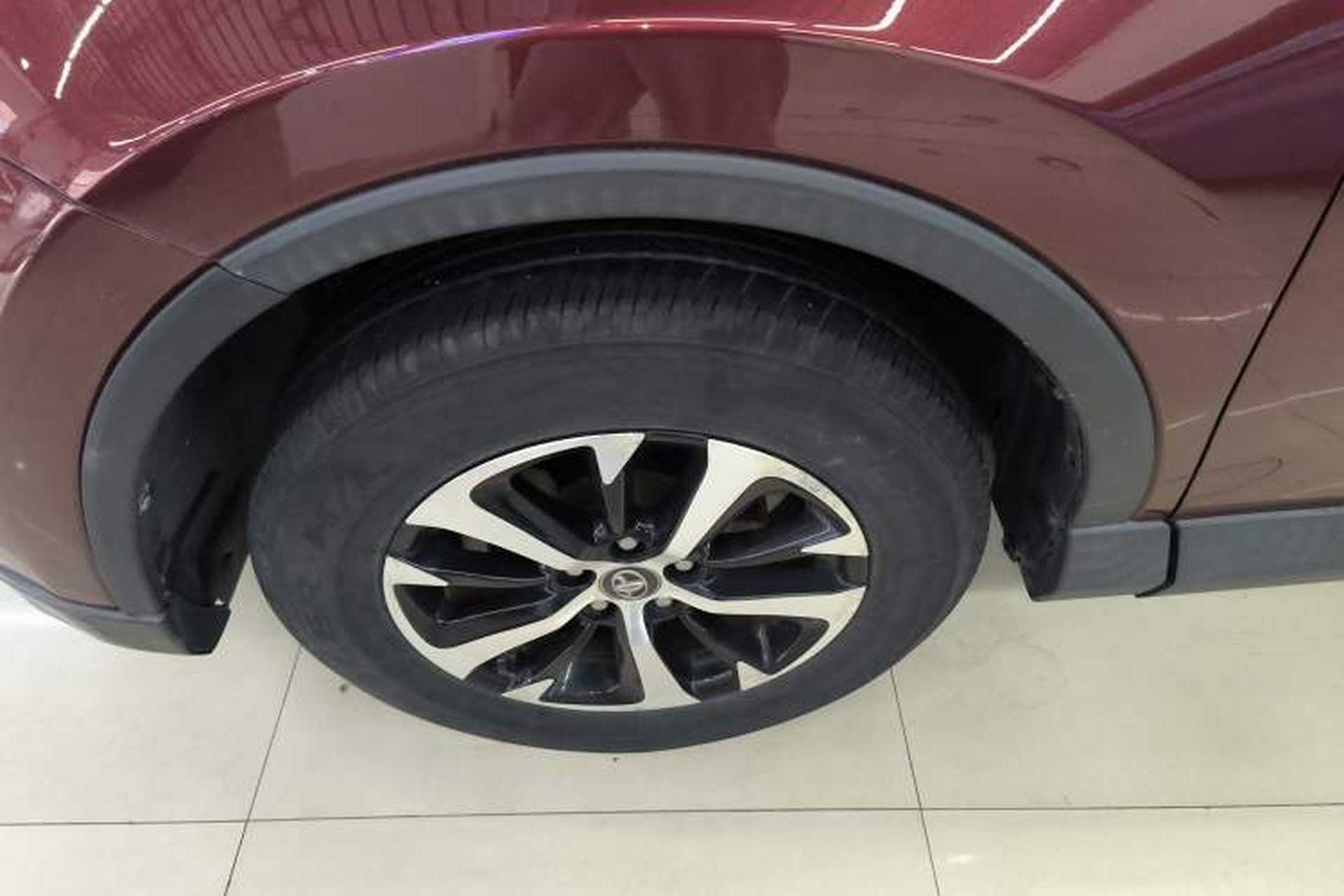 Used Toyota RAV4 2016 2.0L CVT Two-Wheel Drive Fashion Edition China V Standard Exterior 4