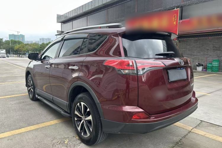Used Toyota RAV4 2016 2.0L CVT Two-Wheel Drive Fashion Edition China V Standard Exterior 4