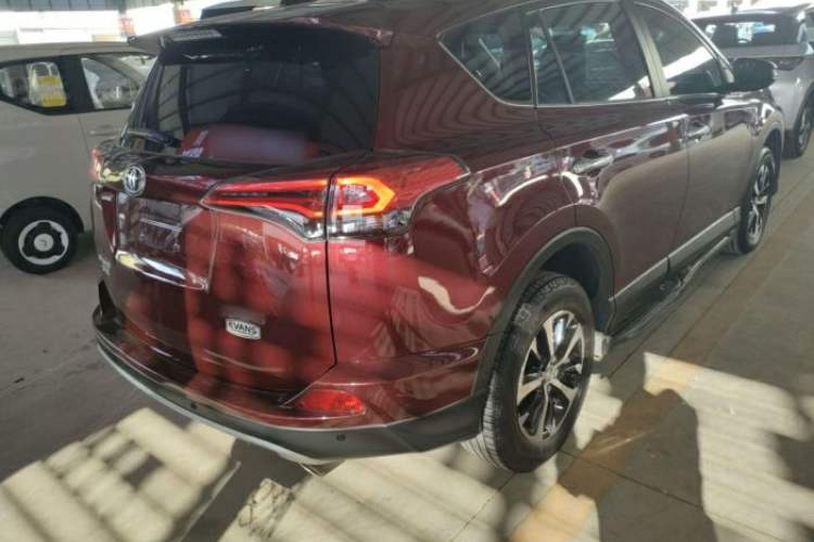 Used Toyota RAV4 2016 2.0L CVT Two-Wheel Drive Smart Edition China V Standard Exterior 4