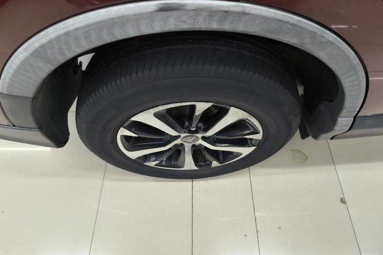 Used Toyota RAV4 2016 2.0L CVT Two-Wheel Drive Fashion Edition China V Standard Exterior 5