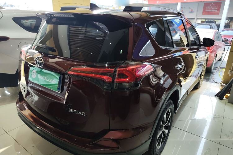 Used Toyota RAV4 2016 2.0L CVT Two-Wheel Drive Fashion Edition China V Standard Exterior 5