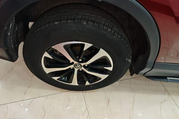Used Toyota RAV4 2016 2.0L CVT Two-Wheel Drive Fashion Edition China V Standard Exterior 8
