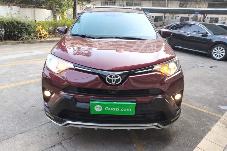 Used Toyota RAV4 2016 2.0L CVT Two-Wheel Drive Fashion Edition China V Standard Front