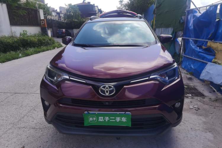 Used Toyota RAV4 2016 2.0L CVT Two-Wheel Drive Fashion Edition China V Standard Front