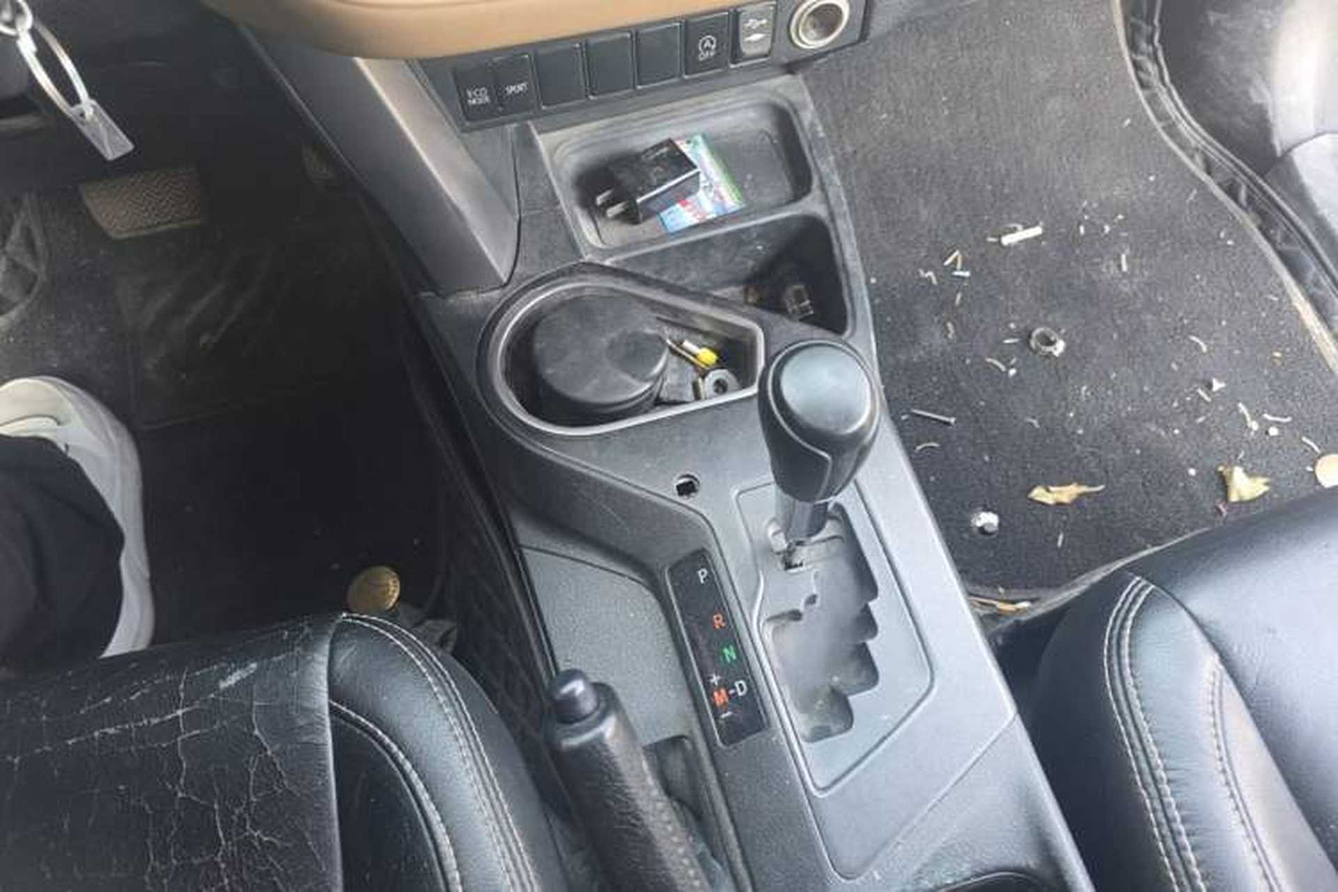 Used Toyota RAV4 2016 2.0L CVT Two-Wheel Drive Urban Edition China V Standard Gear Lever
