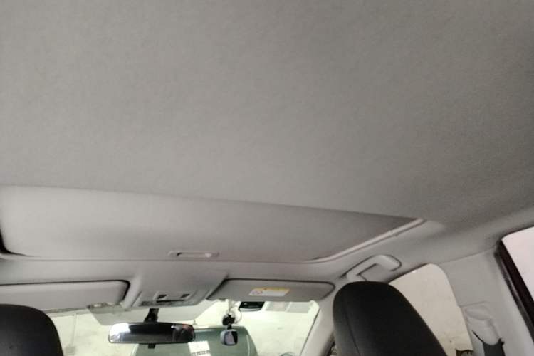 Used Toyota RAV4 2016 2.0L CVT Two-Wheel Drive Comfort Edition China V Standard Headliner