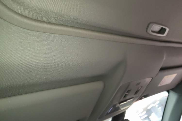 Used Toyota RAV4 2016 2.0L CVT Two-Wheel Drive Comfort Edition China V Standard Headliner