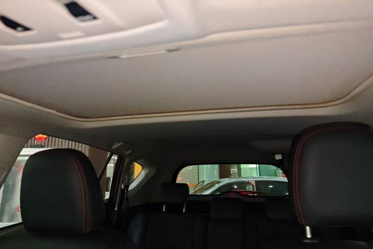 Used Toyota RAV4 2016 2.0L CVT Two-Wheel Drive Fashion Edition China V Standard Headliner