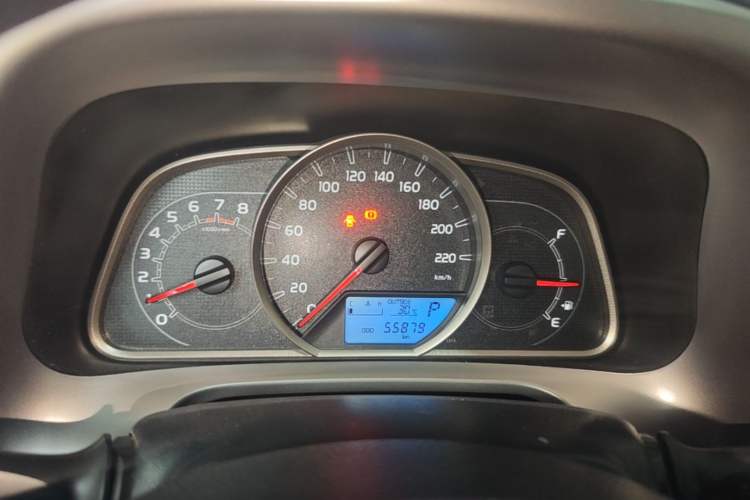 Used Toyota RAV4 2016 2.0L CVT Two-Wheel Drive Fashion Edition China V Standard Instrument Cluster