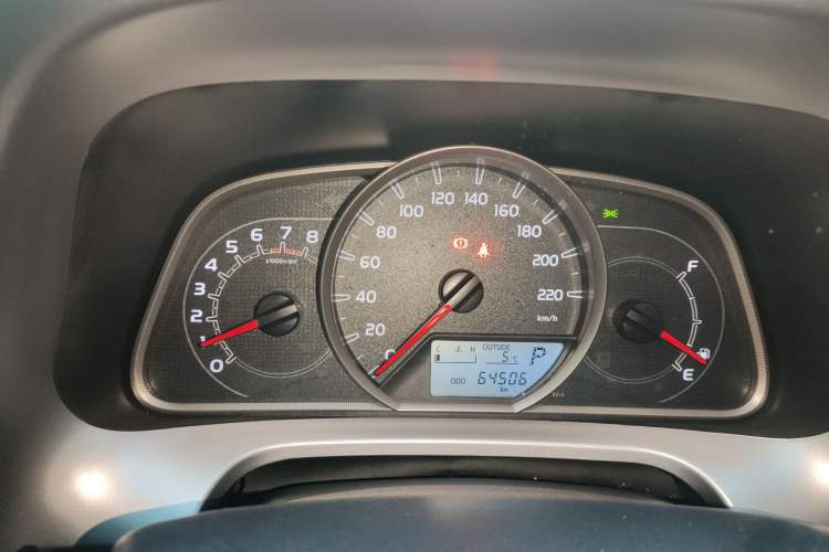 Used Toyota RAV4 2016 2.0L CVT Two-Wheel Drive Fashion Edition China V Standard Instrument Cluster