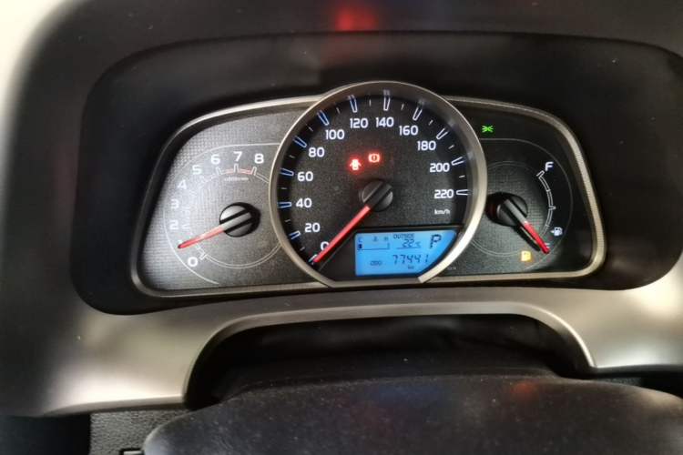 Used Toyota RAV4 2016 2.0L CVT Two-Wheel Drive Fashion Edition China V Standard Instrument Cluster