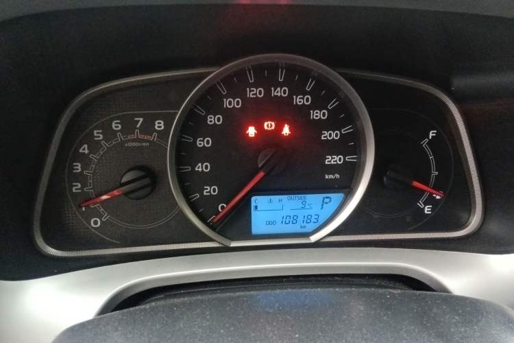 Used Toyota RAV4 2016 2.0L CVT Two-Wheel Drive Fashion Edition China V Standard Instrument Cluster