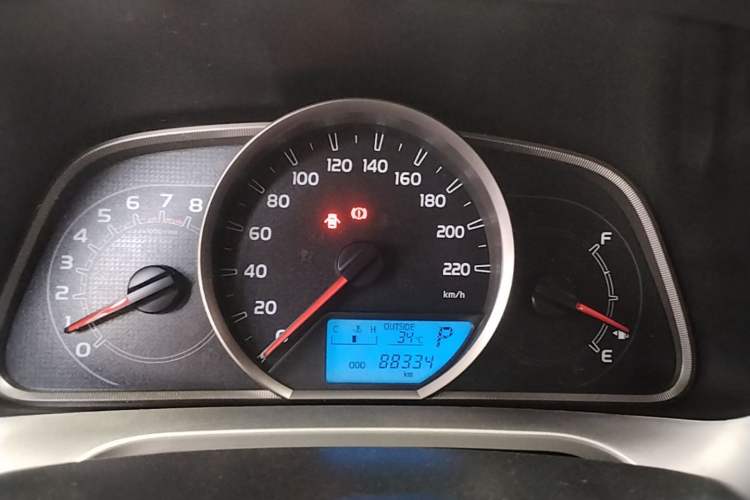 Used Toyota RAV4 2016 2.0L CVT Two-Wheel Drive Comfort Edition China V Standard Instrument Cluster