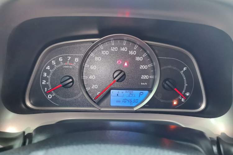 Used Toyota RAV4 2016 2.0L CVT Two-Wheel Drive Fashion Edition China V Standard Instrument Cluster