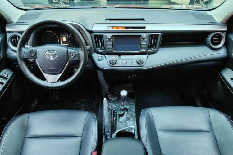 Used Toyota RAV4 2016 2.0L CVT 4x4 New Edition China V Standard Interior 1