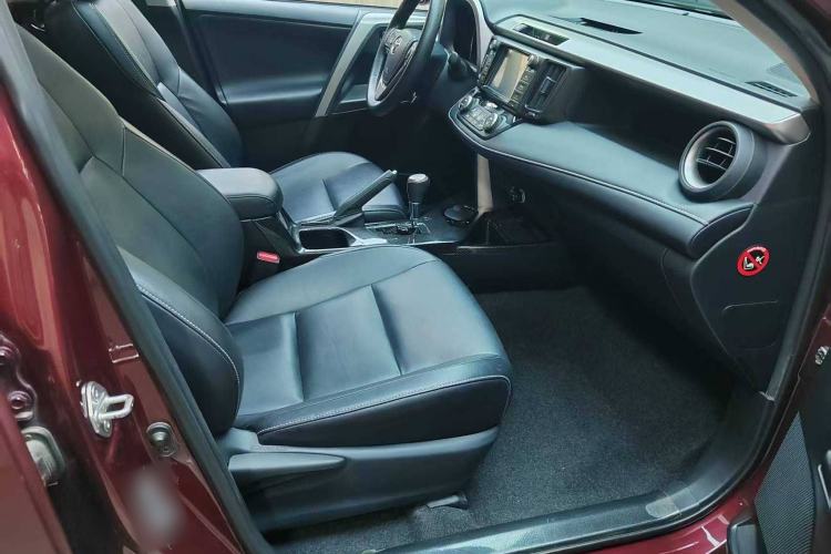 Used Toyota RAV4 2016 2.0L CVT 4x4 New Edition China V Standard Interior 7