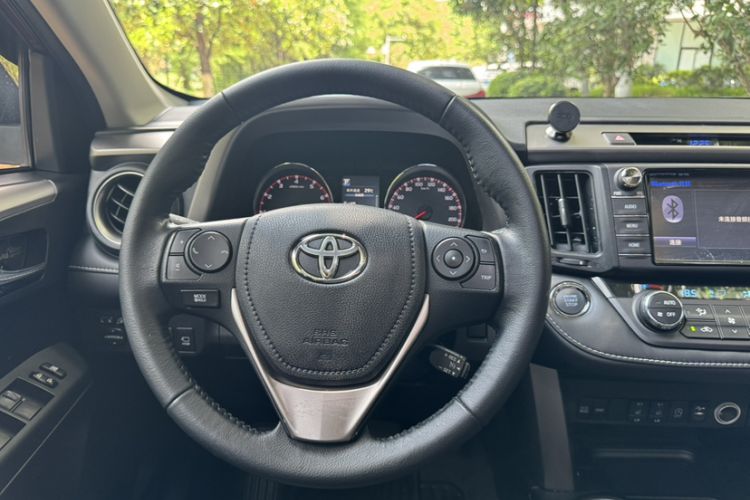 Used Toyota RAV4 2016 2.0L CVT Two-Wheel Drive Smart Edition China V Standard Interior 9