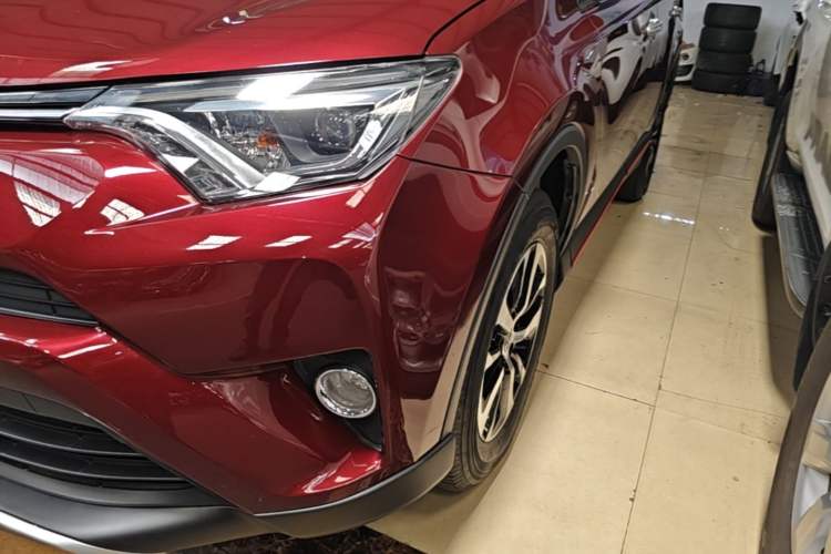 Used Toyota RAV4 2016 2.0L CVT Two-Wheel Drive Smart Edition China V Standard Left Front Headlight