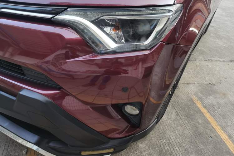 Used Toyota RAV4 2016 2.0L CVT Two-Wheel Drive Fashion Edition China V Standard Left Front Headlight