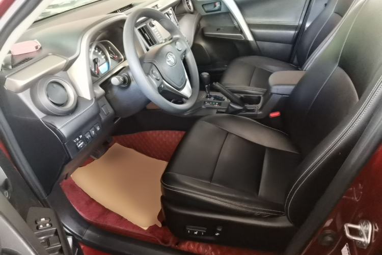 Used Toyota RAV4 2016 2.0L CVT Two-Wheel Drive Fashion Edition China V Standard Left Front Seat