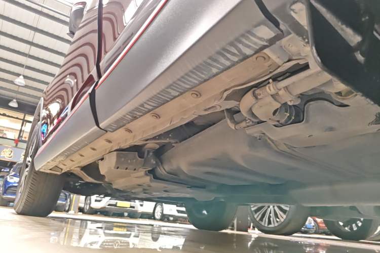 Used Toyota RAV4 2016 2.0L CVT Two-Wheel Drive Smart Edition China V Standard Left Side Sill