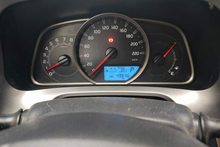 Used Toyota RAV4 2016 2.0L CVT Two-Wheel Drive Urban Edition China V Standard Odometer Close Up