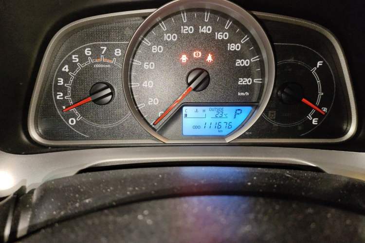 Used Toyota RAV4 2016 2.0L CVT Two-Wheel Drive Fashion Edition China V Standard Odometer Close Up
