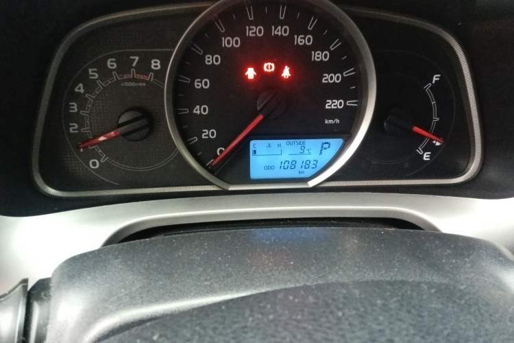 Used Toyota RAV4 2016 2.0L CVT Two-Wheel Drive Fashion Edition China V Standard Odometer Close Up